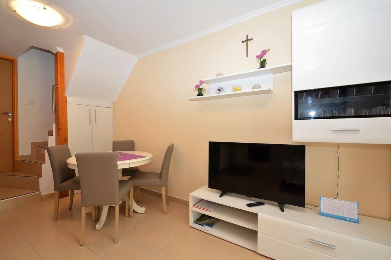Apartment Hrasta Vrana  Ngoại thất bức ảnh