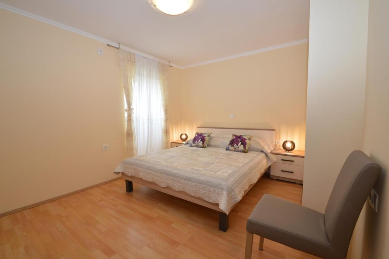 Apartment Hrasta Vrana  Ngoại thất bức ảnh