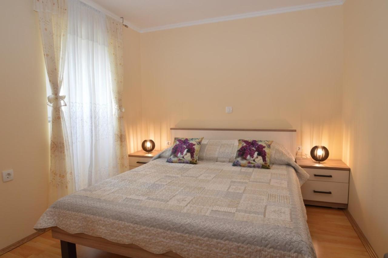 Apartment Hrasta Vrana  Ngoại thất bức ảnh